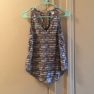 Old Navy tank shirt